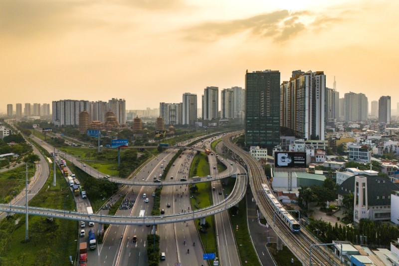 Đường sắt liên vùng là 'chìa khóa' để vận hành siêu đô thị TP.HCM mới