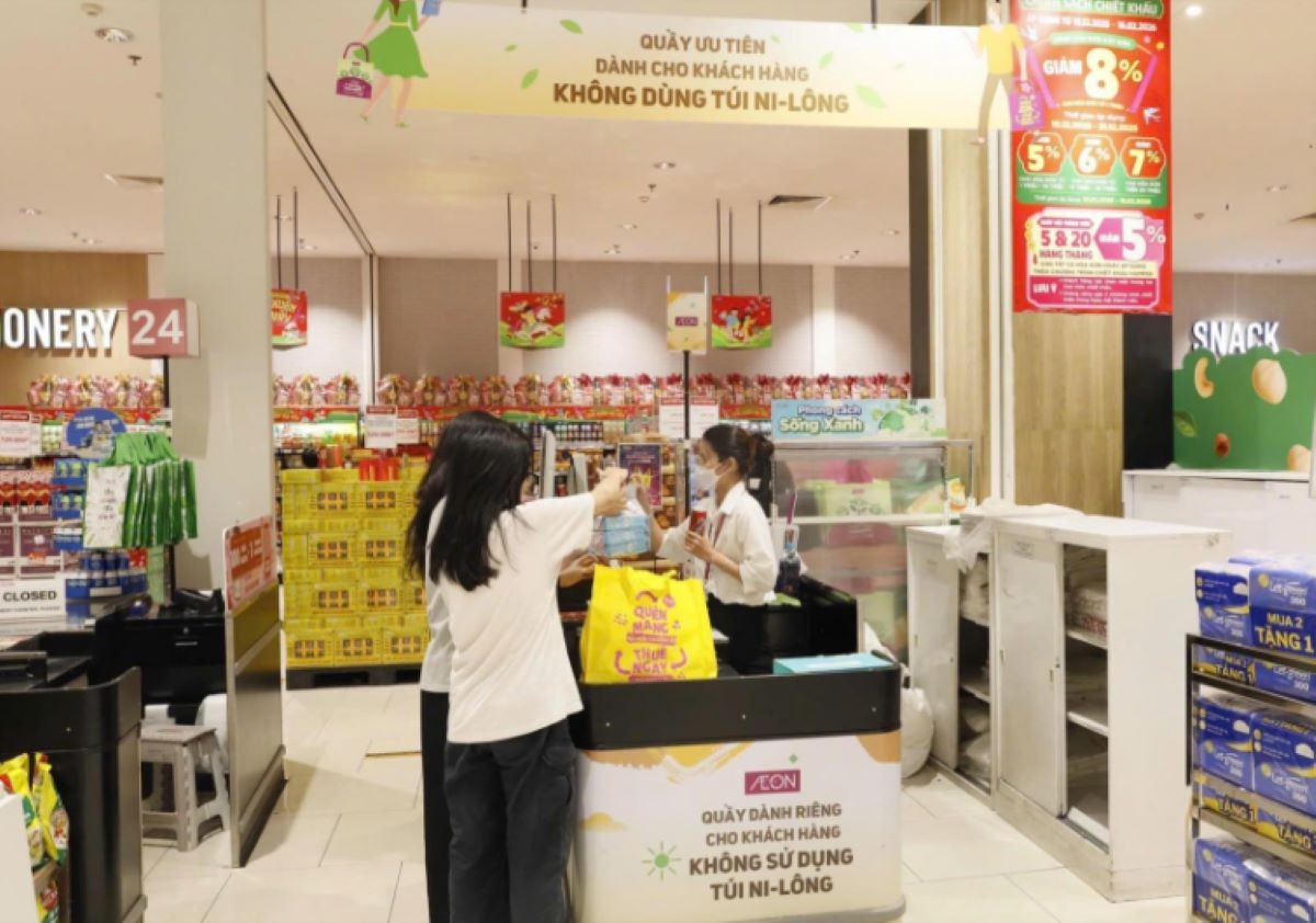 AEON GIẢM GẦN 10 TRIỆU GIAO DỊCH DÙNG TÚI NI-LÔNG TRONG 5 NĂM
