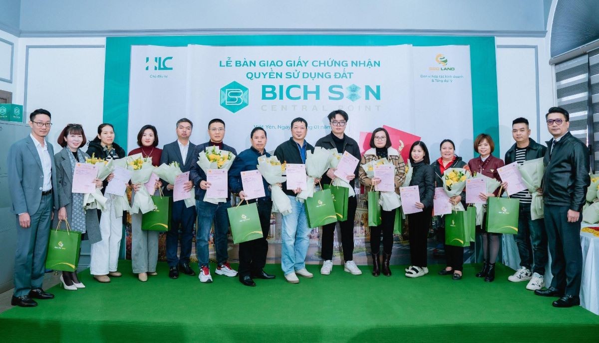Bích Sơn Central Point trao Giấy chứng nhận quyền sử dụng đất: Lời giải cho cơn khát "An toàn" và "Dòng tiền thật" giữa thủ phủ công nghiệp