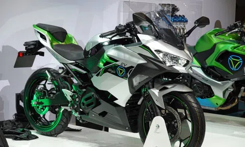 Kawasaki chuẩn bị đưa 2 mẫu mô tô thể thao chạy điện ra thị trường
